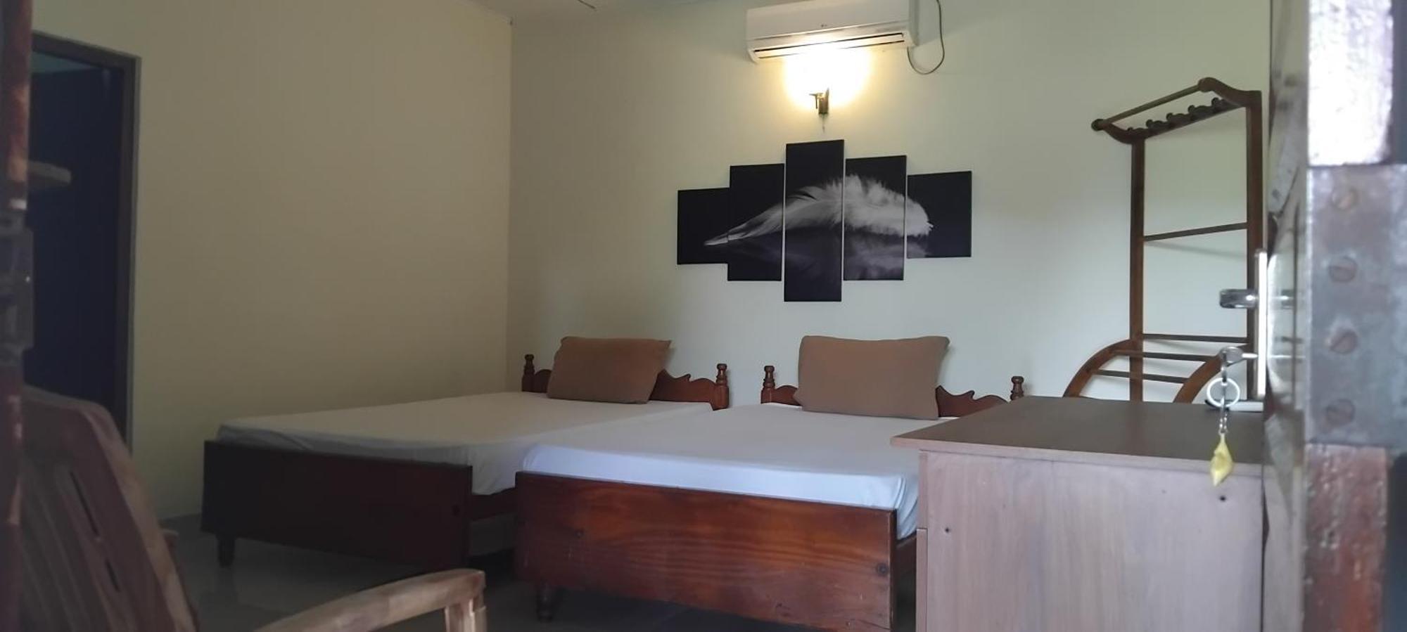 Hansika Guest Inn Buttala Kamer foto