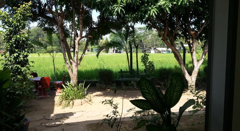 Hansika Guest Inn Buttala Buitenkant foto