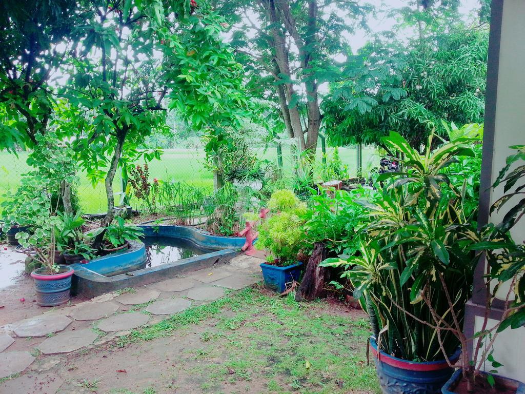 Hansika Guest Inn Buttala Buitenkant foto