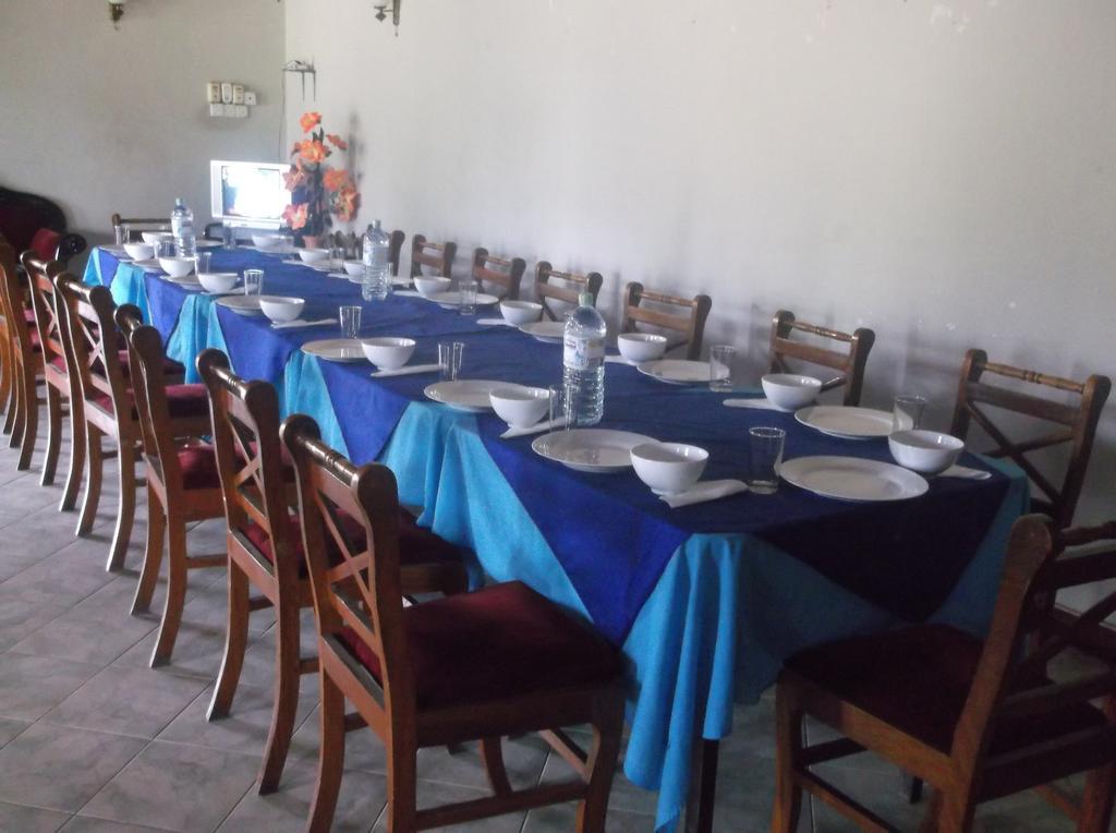 Hansika Guest Inn Buttala Buitenkant foto