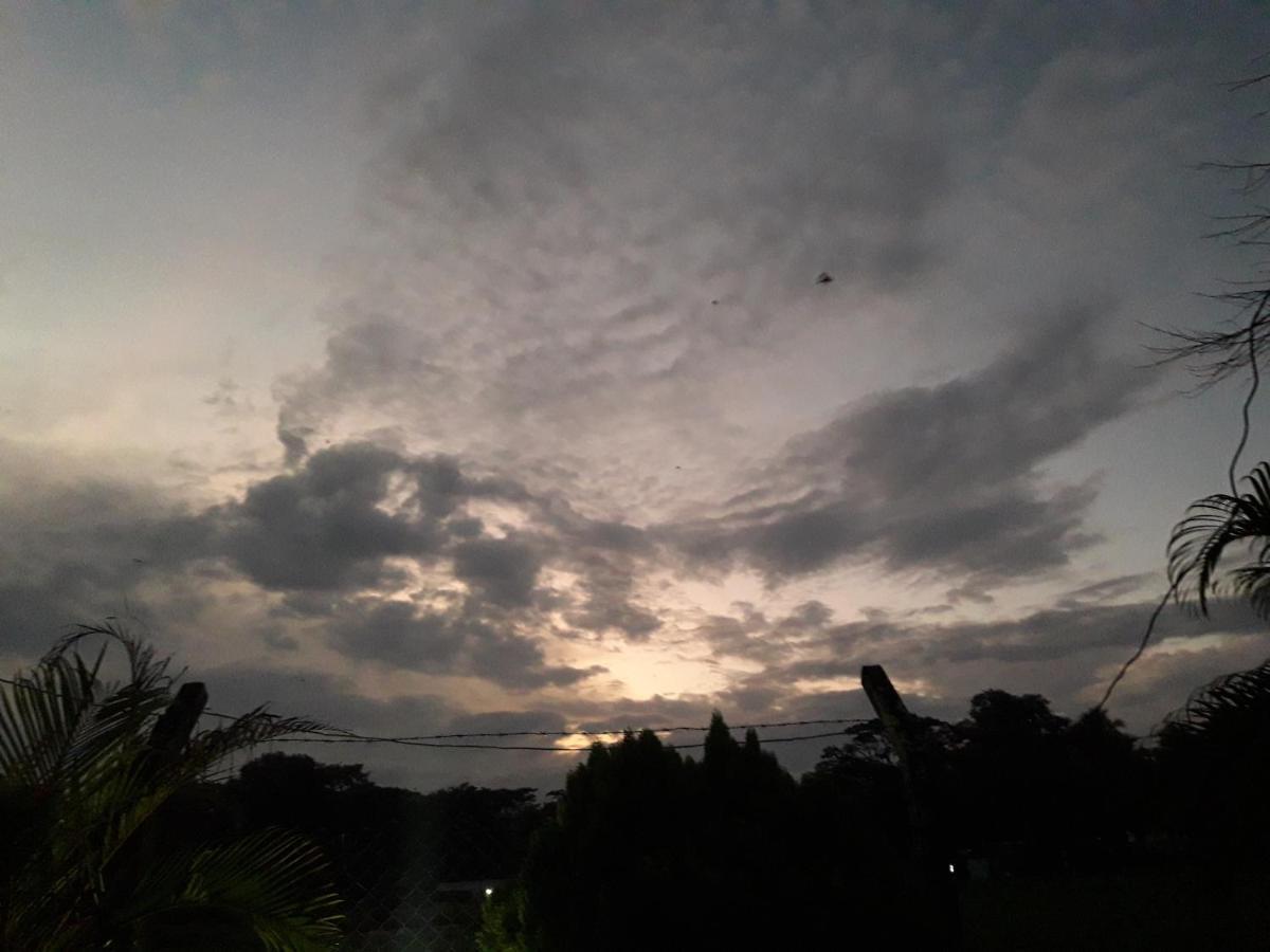 Hansika Guest Inn Buttala Buitenkant foto